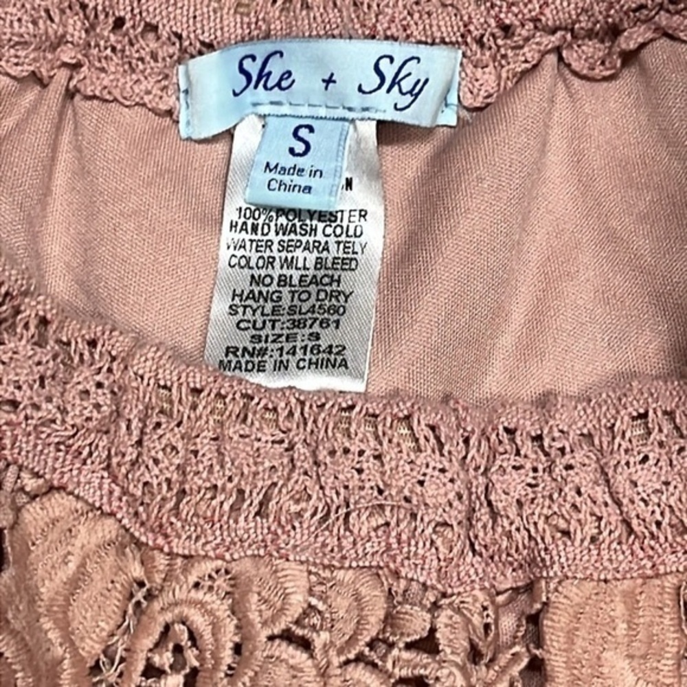 She + Sky crochet lace shorts‎ size small - Picture 2 of 4